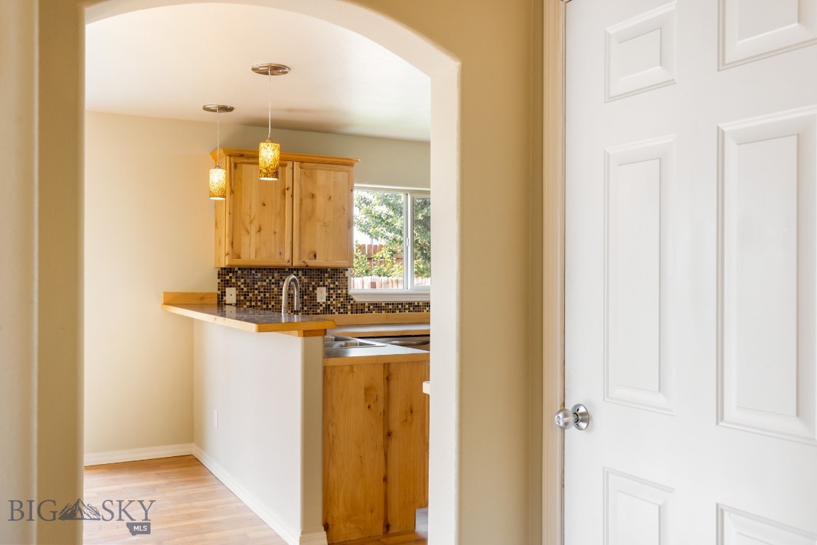 Belgrade, Montana 59714, United States, 3 Bedrooms Bedrooms, ,3 BathroomsBathrooms,Residential,Pending,208539