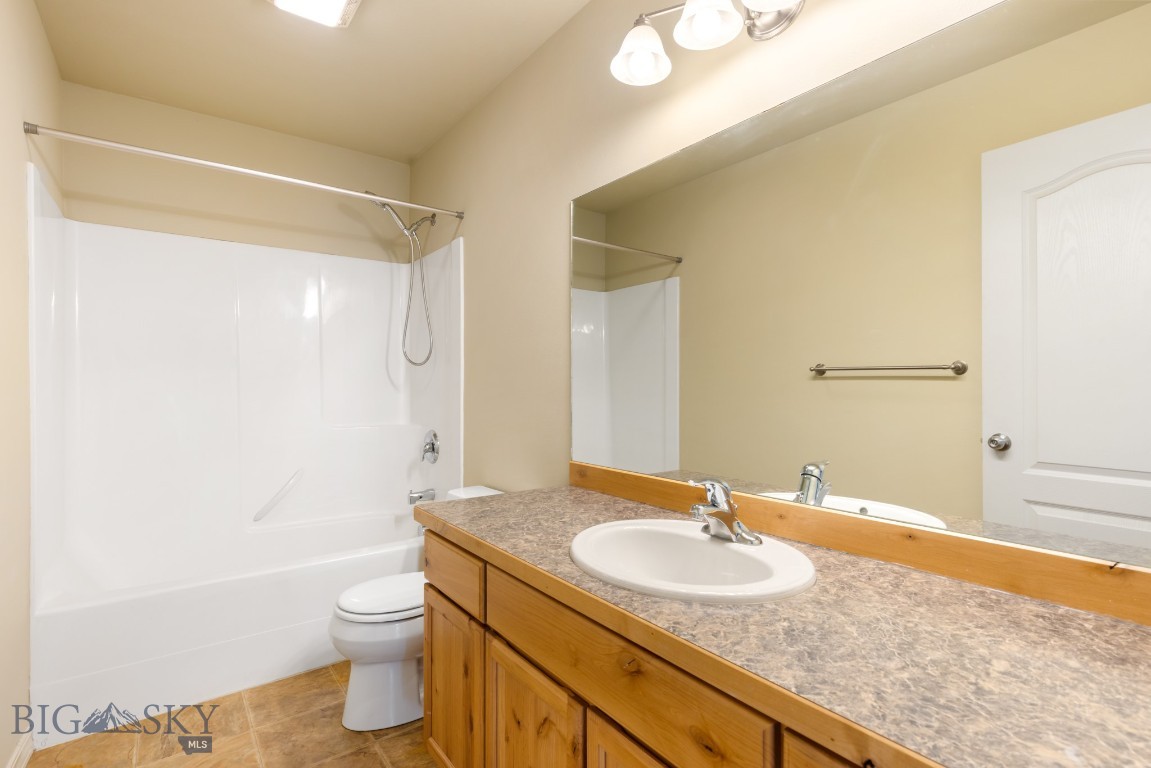 Belgrade, Montana 59714, United States, 3 Bedrooms Bedrooms, ,3 BathroomsBathrooms,Residential,Pending,208539