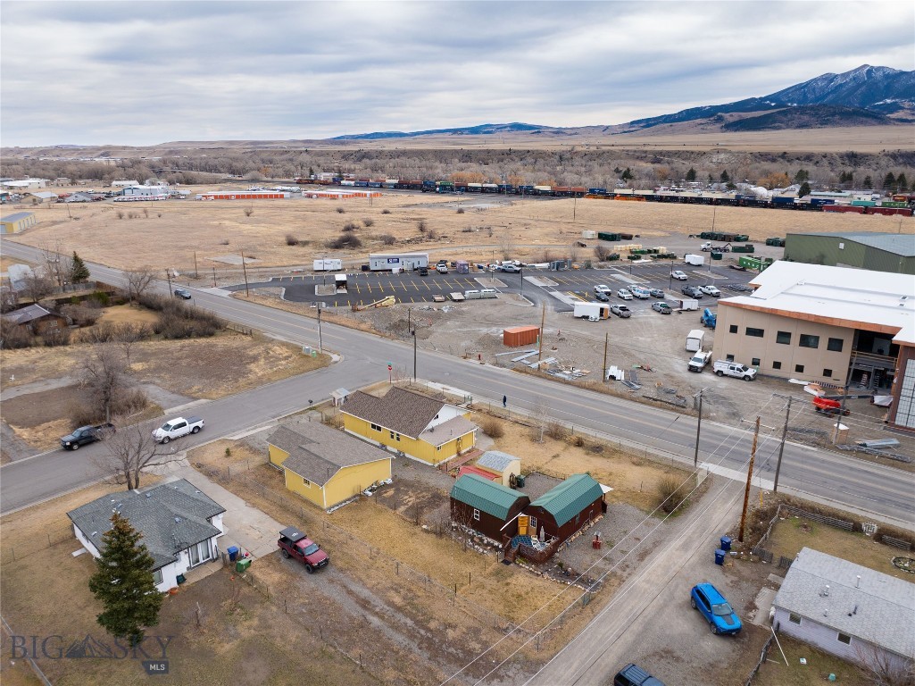 1215 E Gallatin Street