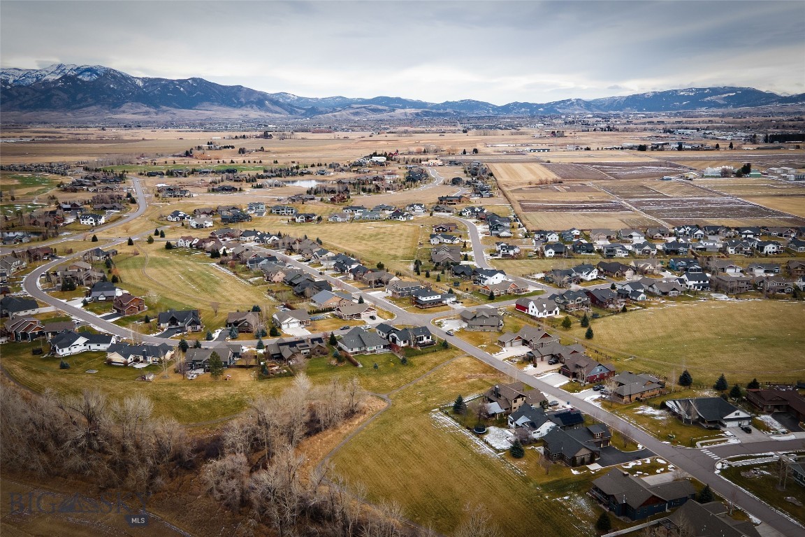 Middle Creek Parklands - Residential