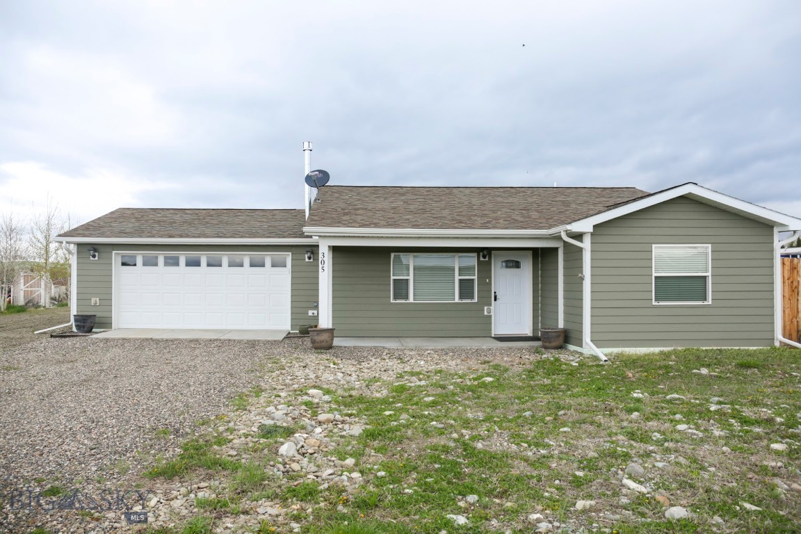 305 Lathrop Street W