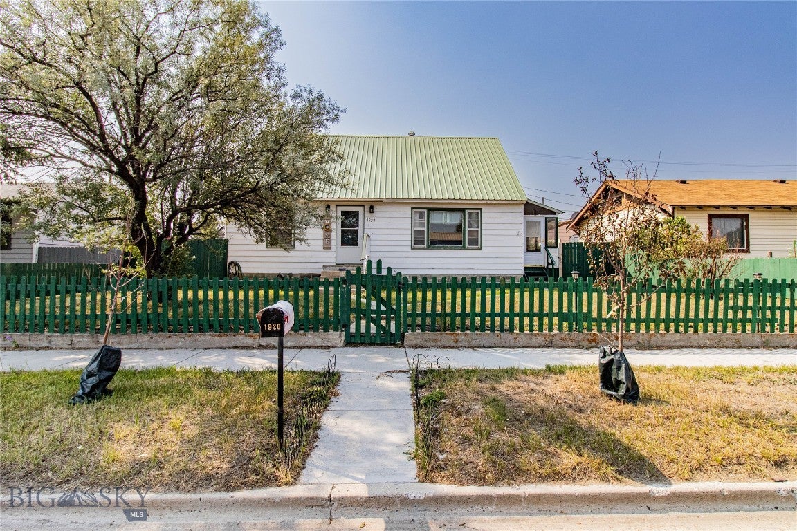 1920 Dewey Boulevard