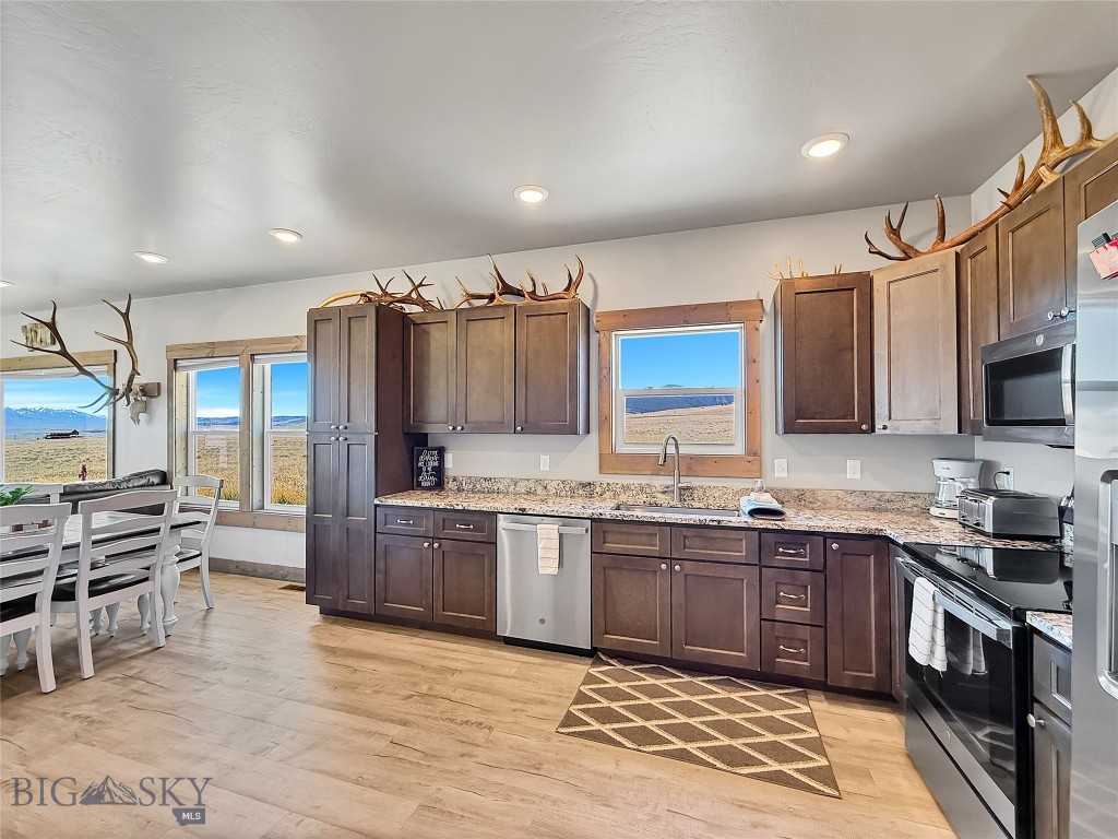 Shining Mountain Unit I - Residential