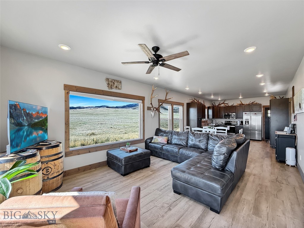 Shining Mountain Unit I - Residential
