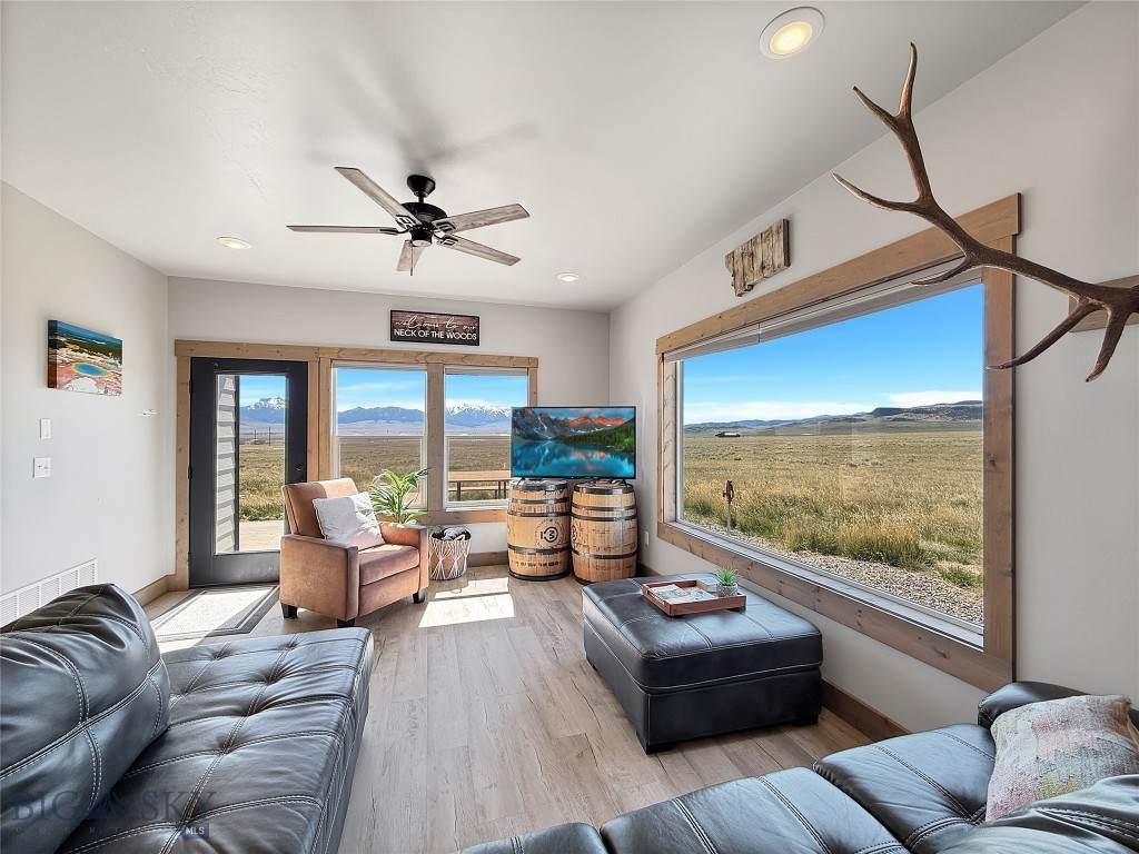 Shining Mountain Unit I - Residential