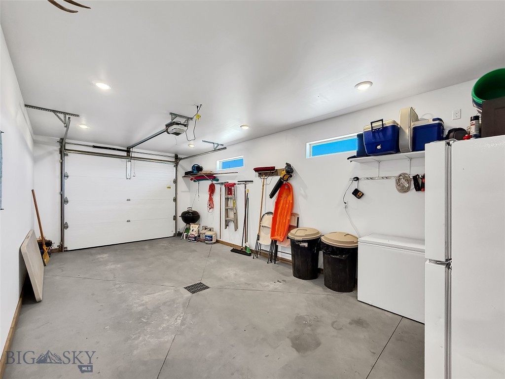 Shining Mountain Unit I - Residential