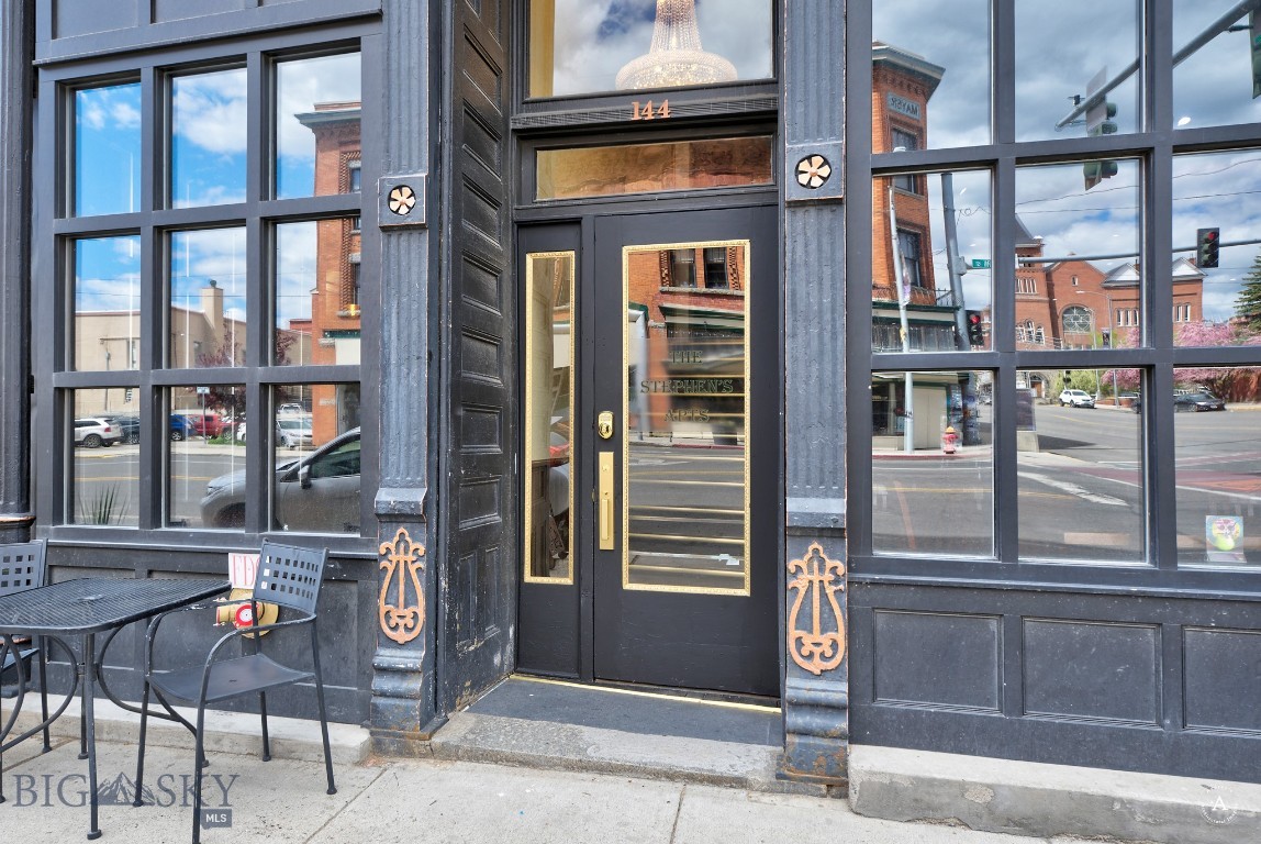 140 W Park Street