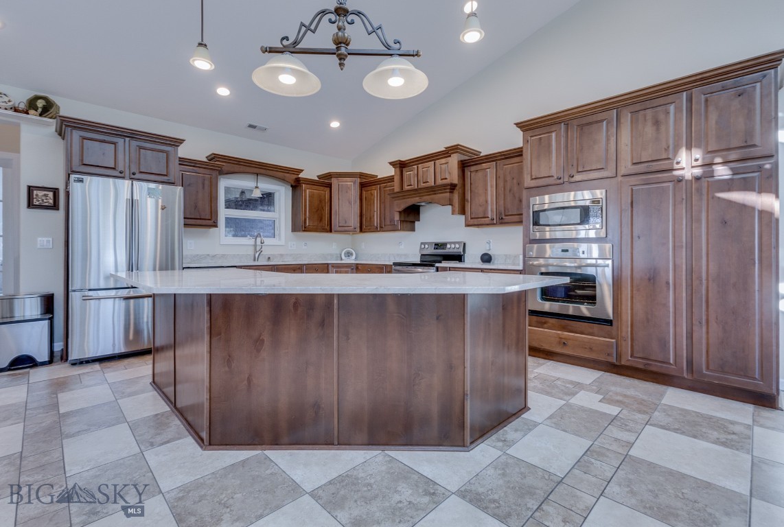 7623 N Leopard Avenue