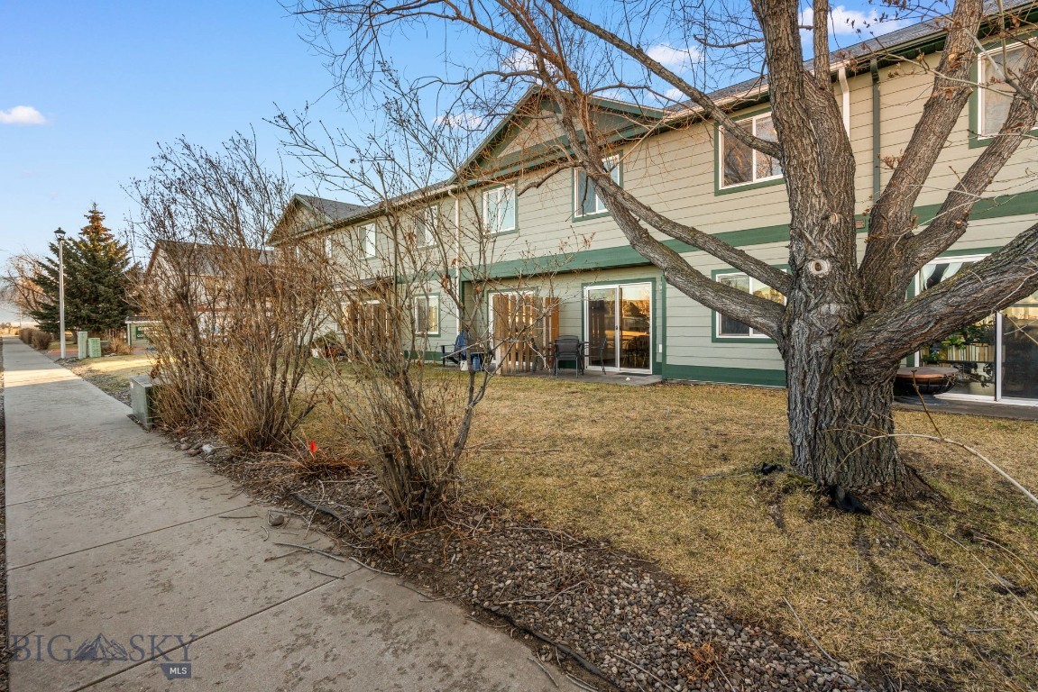 Emerald Park Condos - Residential