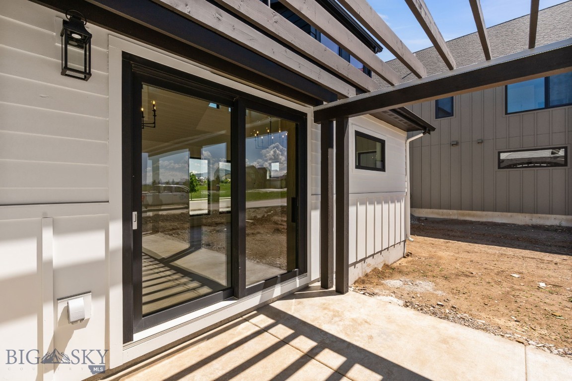 Bozeman, Montana 59718, United States, 4 Bedrooms Bedrooms, ,3 BathroomsBathrooms,Residential,Contingent,143024