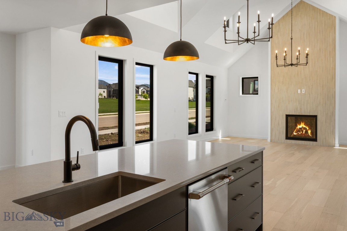 Bozeman, Montana 59718, United States, 4 Bedrooms Bedrooms, ,3 BathroomsBathrooms,Residential,Contingent,143024