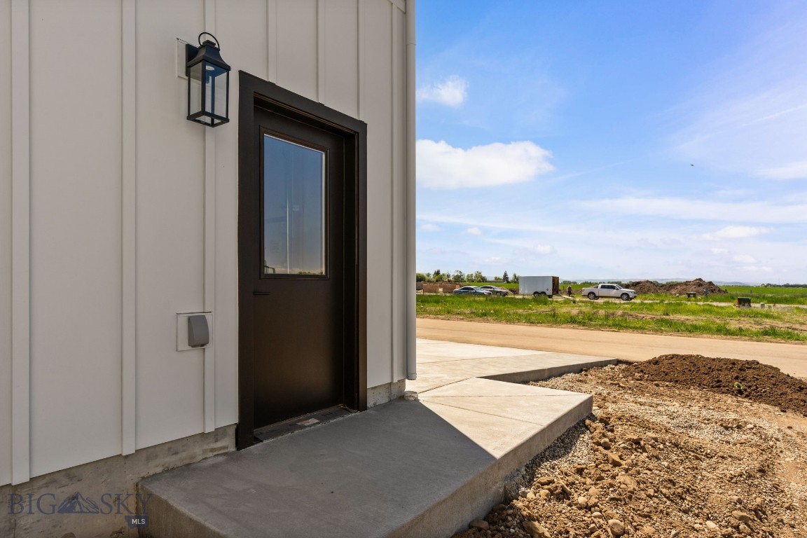 Bozeman, Montana 59718, United States, 4 Bedrooms Bedrooms, ,3 BathroomsBathrooms,Residential,Contingent,143024