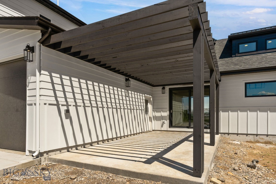 Bozeman, Montana 59718, United States, 4 Bedrooms Bedrooms, ,3 BathroomsBathrooms,Residential,Contingent,143024