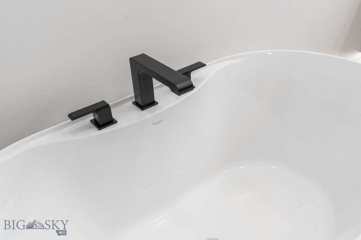 Bozeman, Montana 59718, United States, 4 Bedrooms Bedrooms, ,3 BathroomsBathrooms,Residential,Contingent,143024