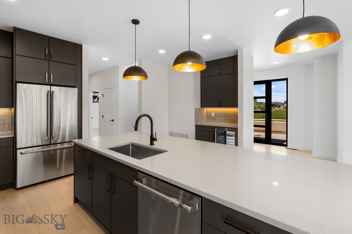 Bozeman, Montana 59718, United States, 4 Bedrooms Bedrooms, ,3 BathroomsBathrooms,Residential,Contingent,143024