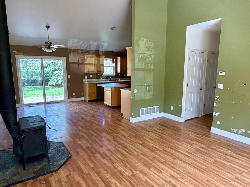 413 N 25th