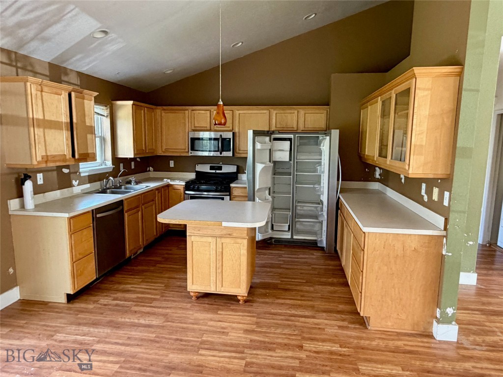 413 N 25th