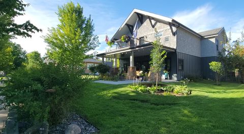 Photo of 105 S 5th Street, Livingston, MT 59047 (MLS # 407704)