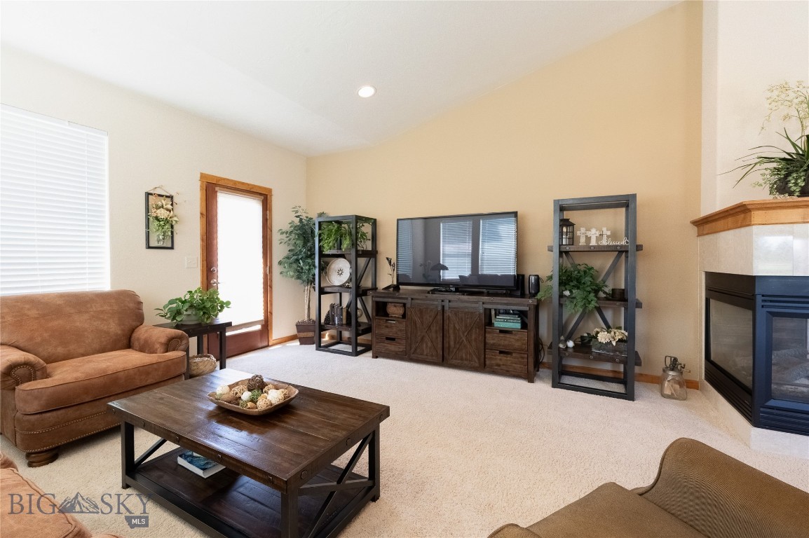 Lessley Estates Condo - Residential