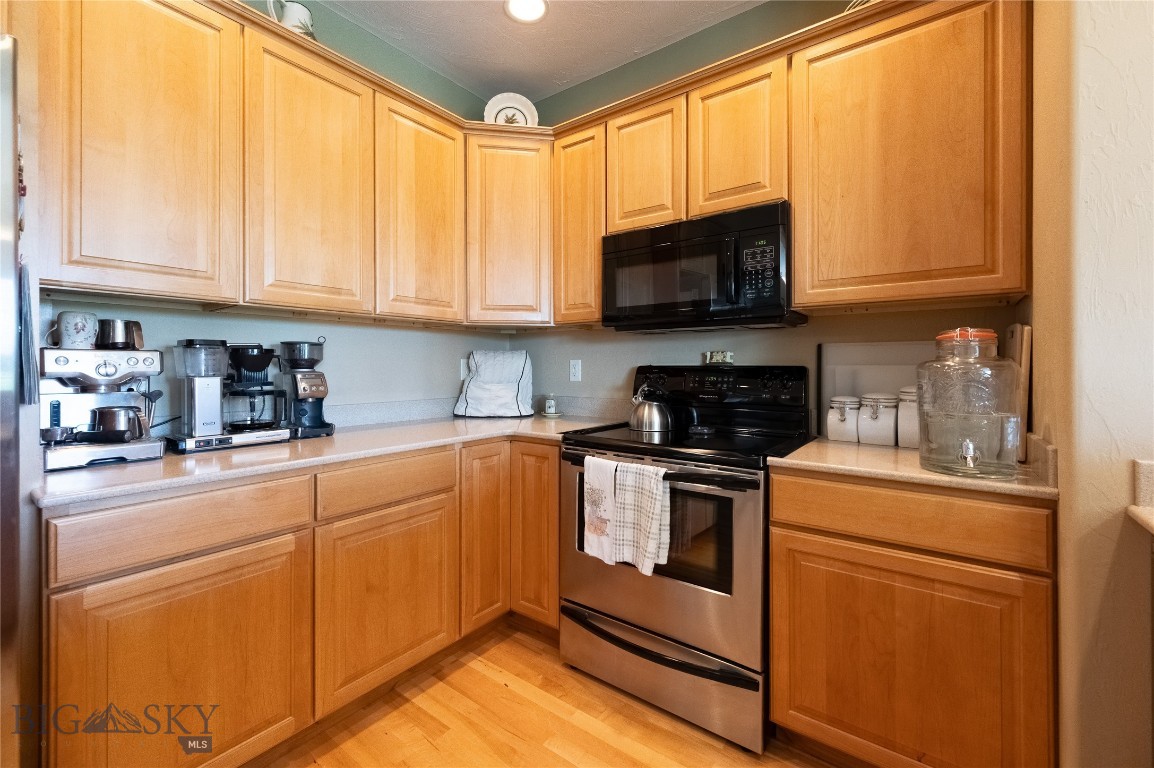 Lessley Estates Condo - Residential