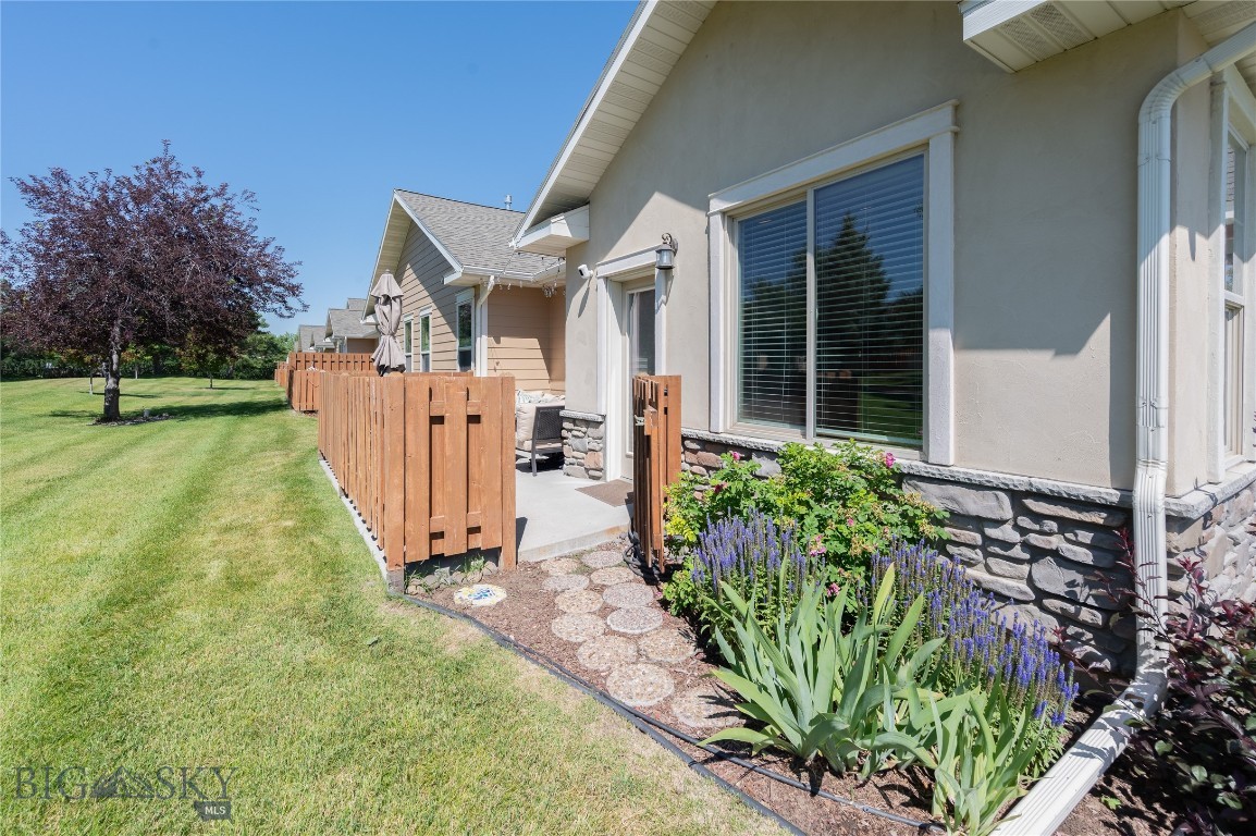 Lessley Estates Condo - Residential