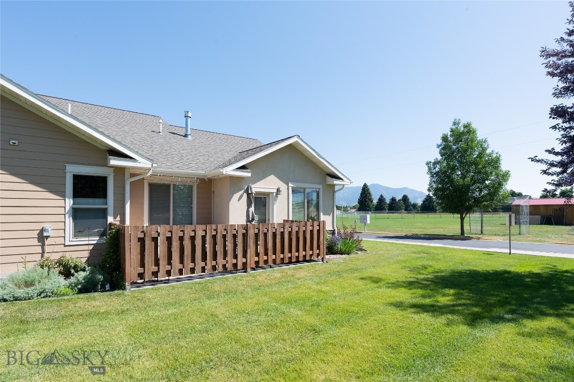 Lessley Estates Condo - Residential