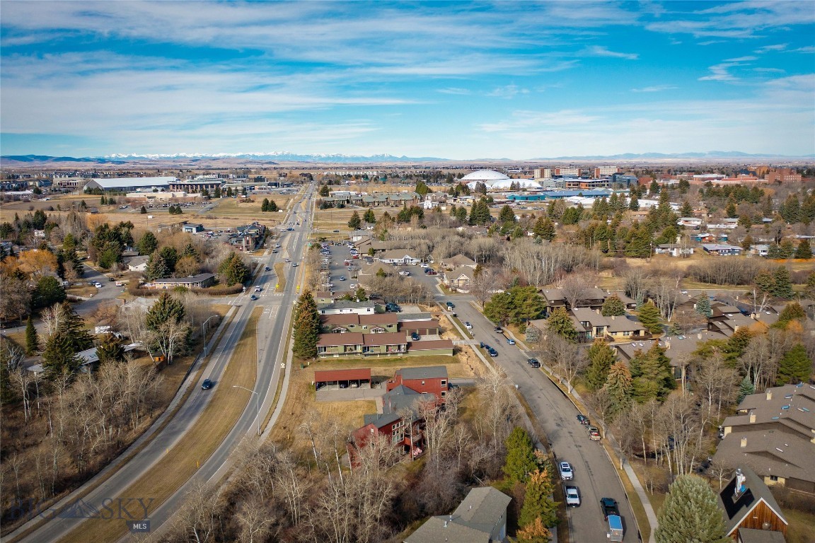 Two Creek Condo - Residential