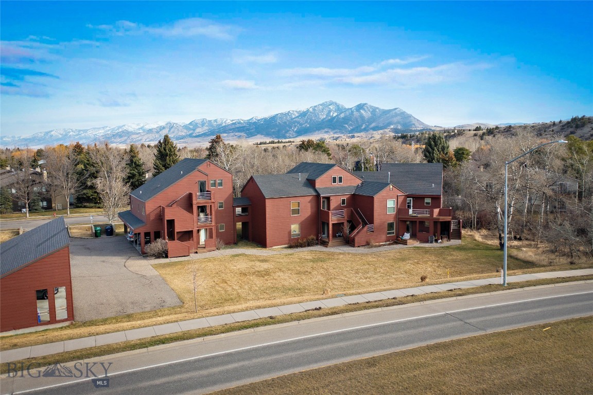 Two Creek Condo - Residential