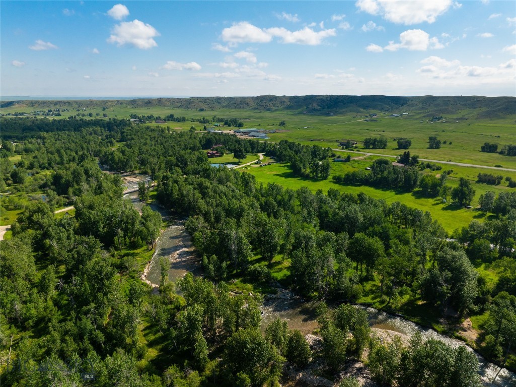 2825 & 2830 Highway 78 S