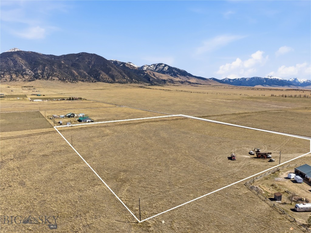 Shining Mountain Airpark - Land