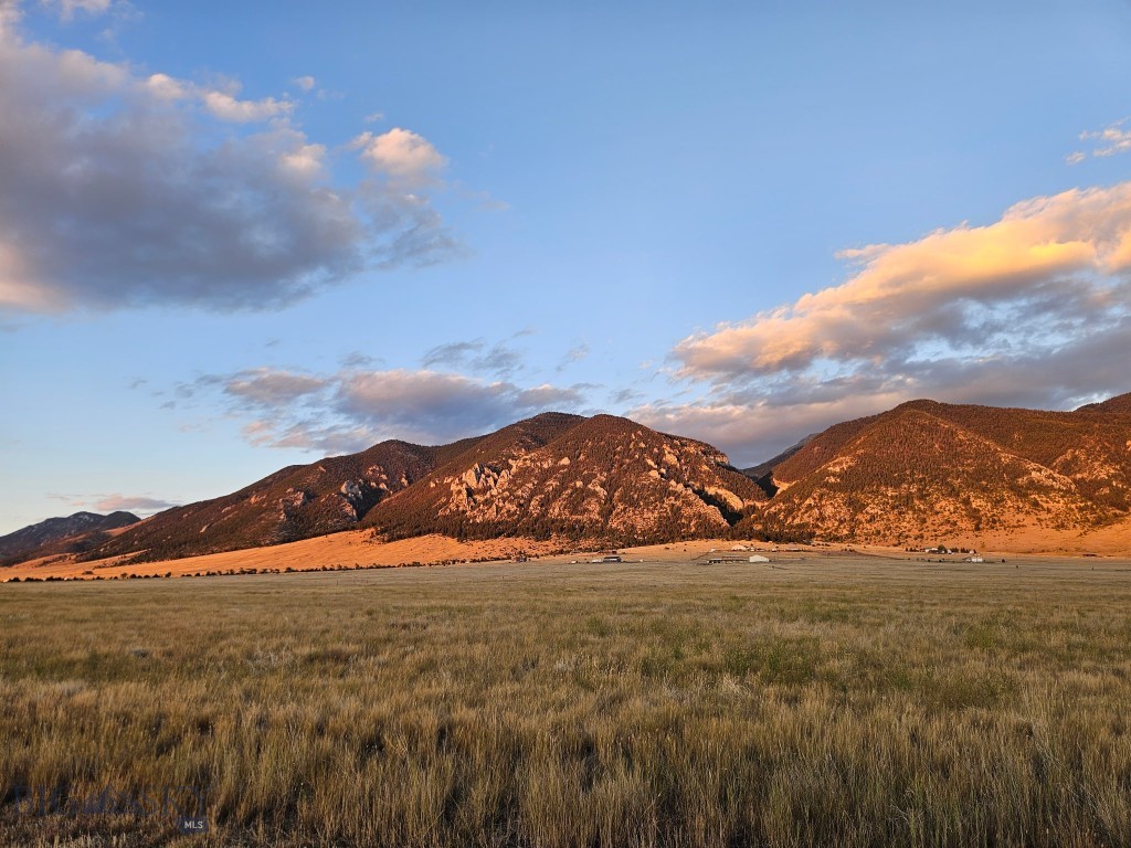 Shining Mountain Airpark - Land