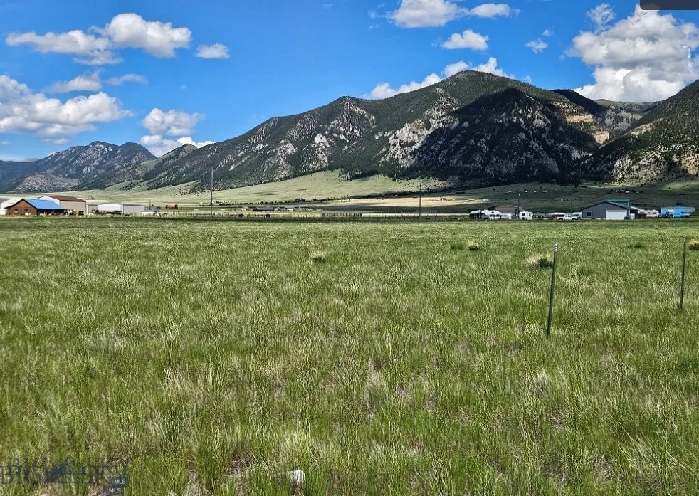 Shining Mountain Airpark - Land