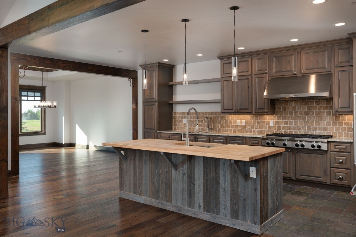 Bozeman, Montana 59718, United States, 3 Bedrooms Bedrooms, ,4 BathroomsBathrooms,Residential,Active,164420