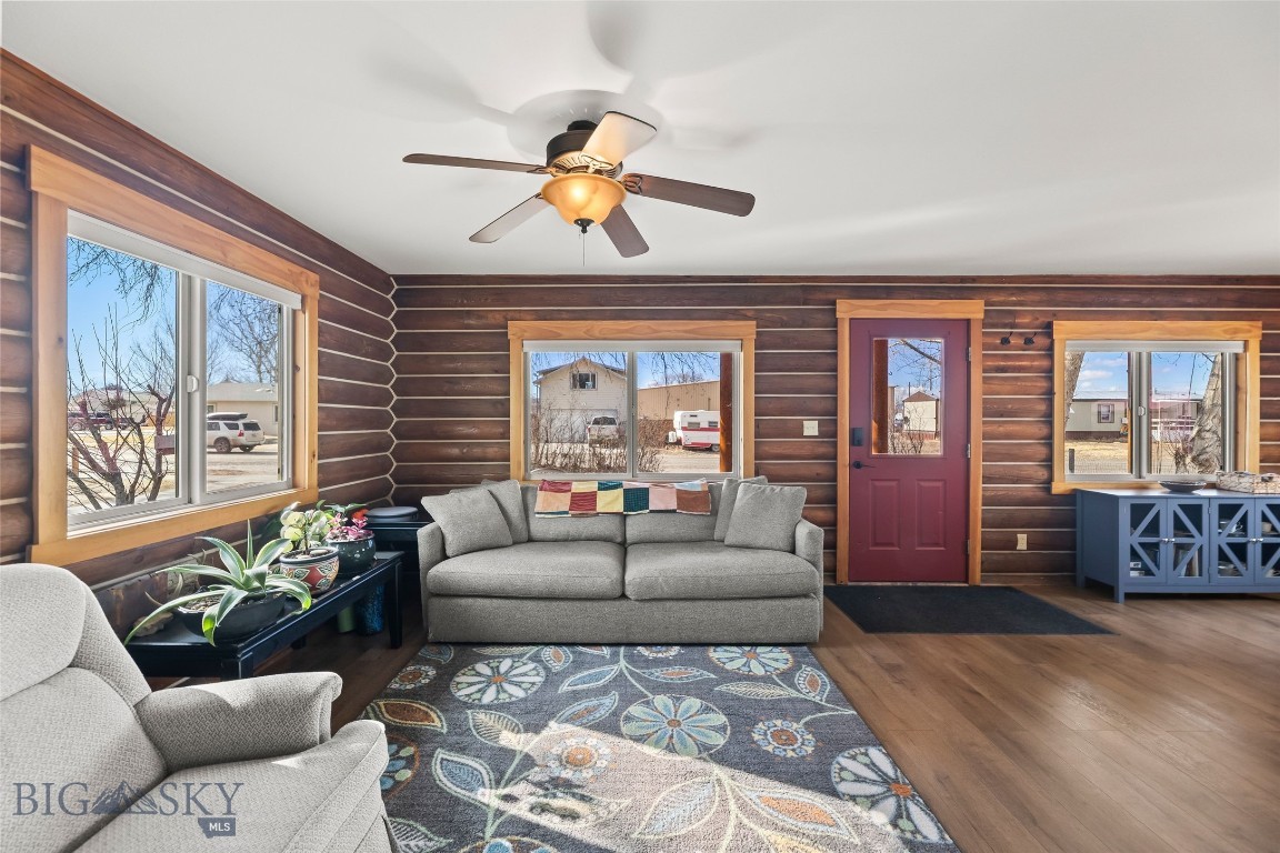 Milwaukee Land Company - Residential