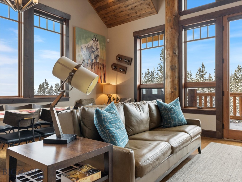 Cascade Ridge Condos - Residential
