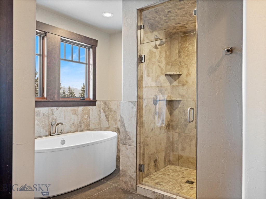 Cascade Ridge Condos - Residential