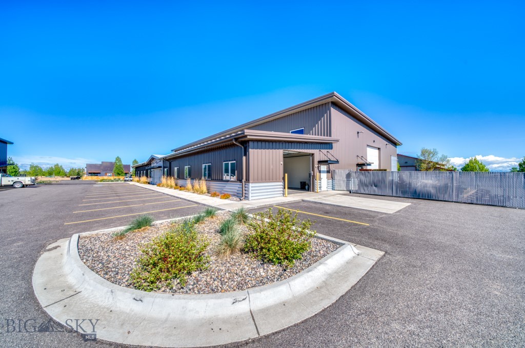 Shedhorn - Commercial Lease