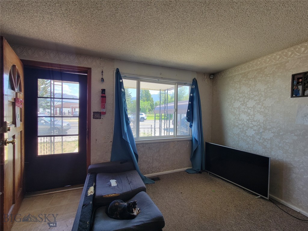 Butte, Montana 59701, United States, 2 Bedrooms Bedrooms, ,1 BathroomBathrooms,Residential,Pending,52872