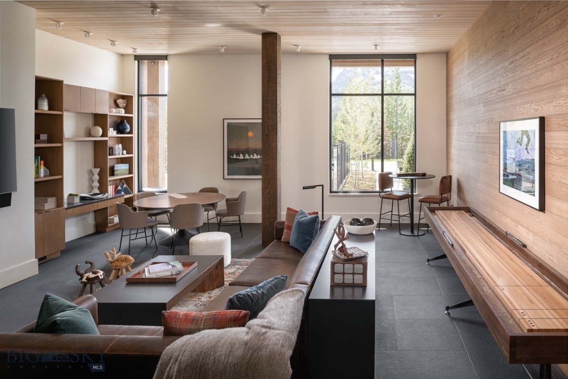 LakeLodge Residences - Residential