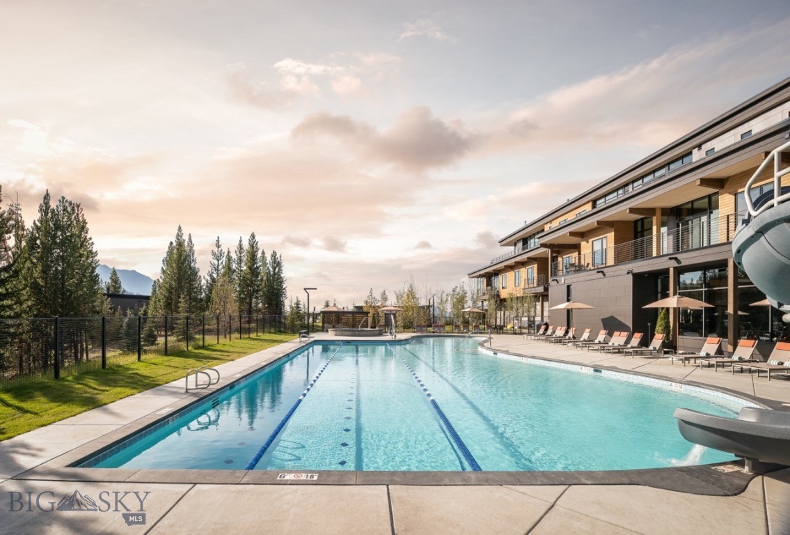 LakeLodge Residences - Residential