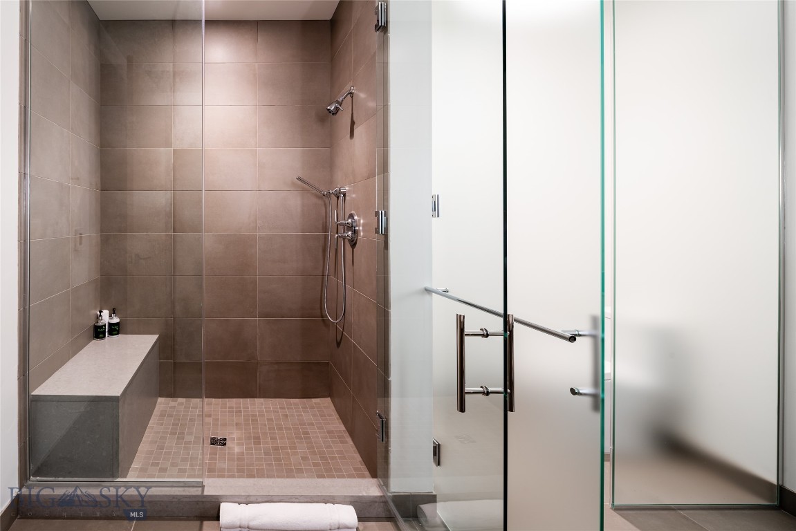 LakeLodge Residences - Residential