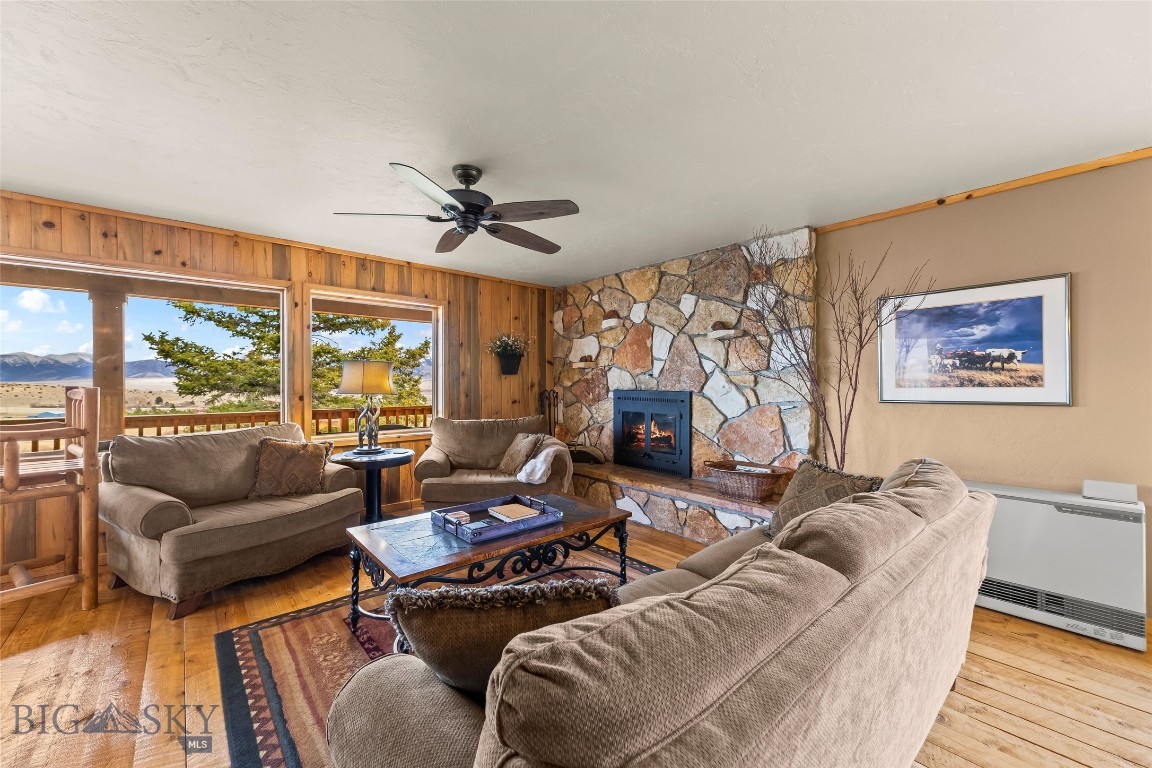 Shining Mountain Unit II - Residential