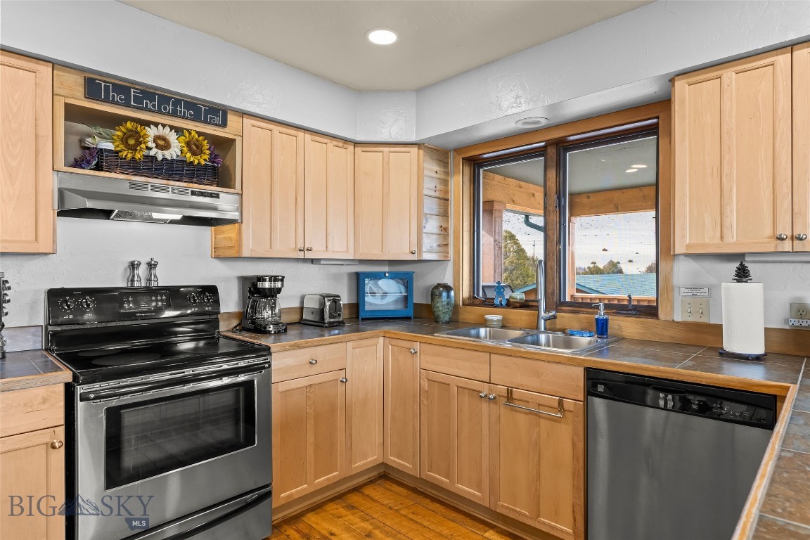 Shining Mountain Unit II - Residential