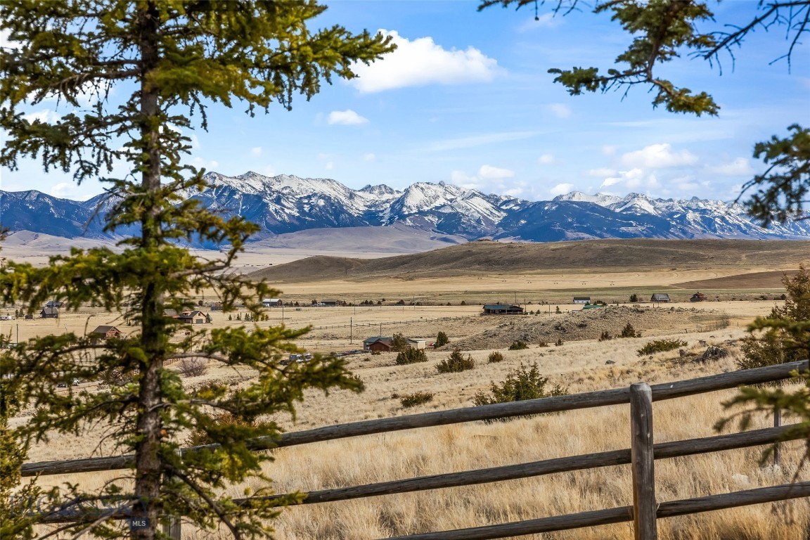 Shining Mountain Unit II - Residential