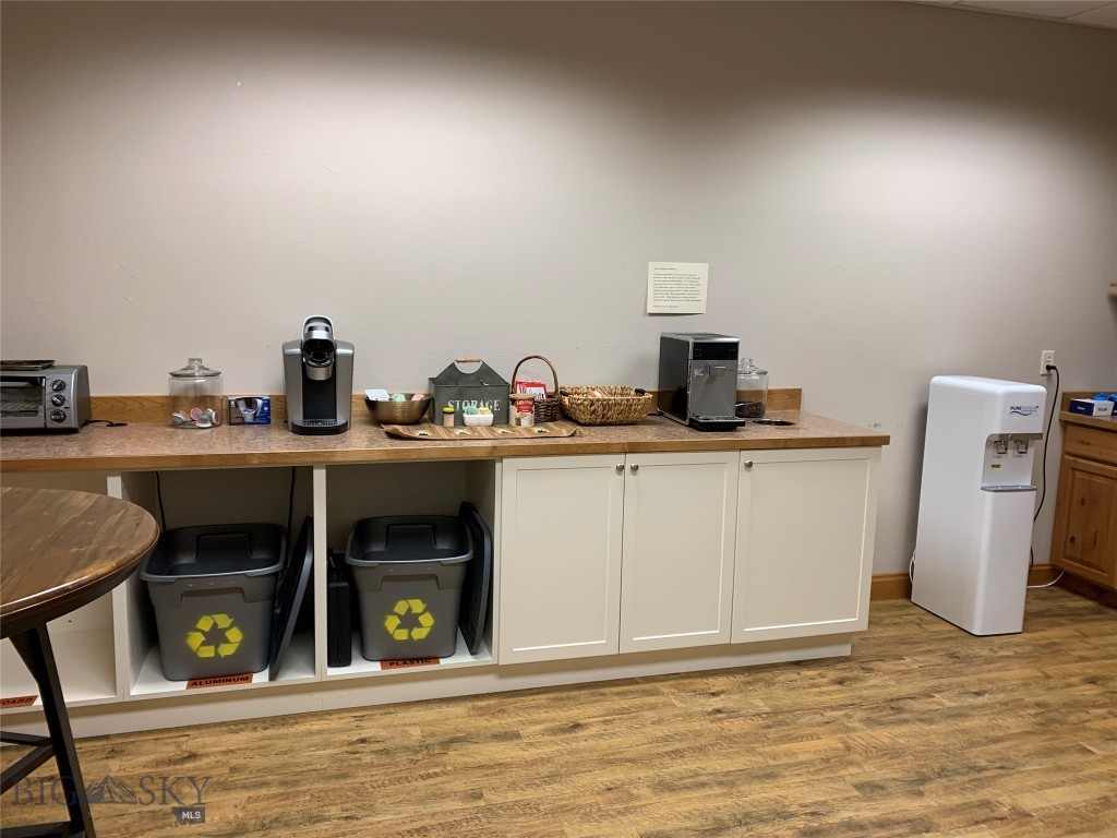 Cougar Park - Commercial Lease
