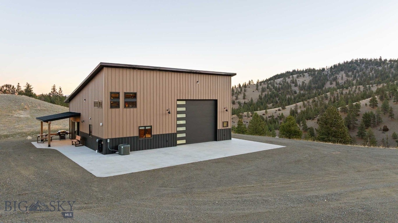 4915 W US Highway 12