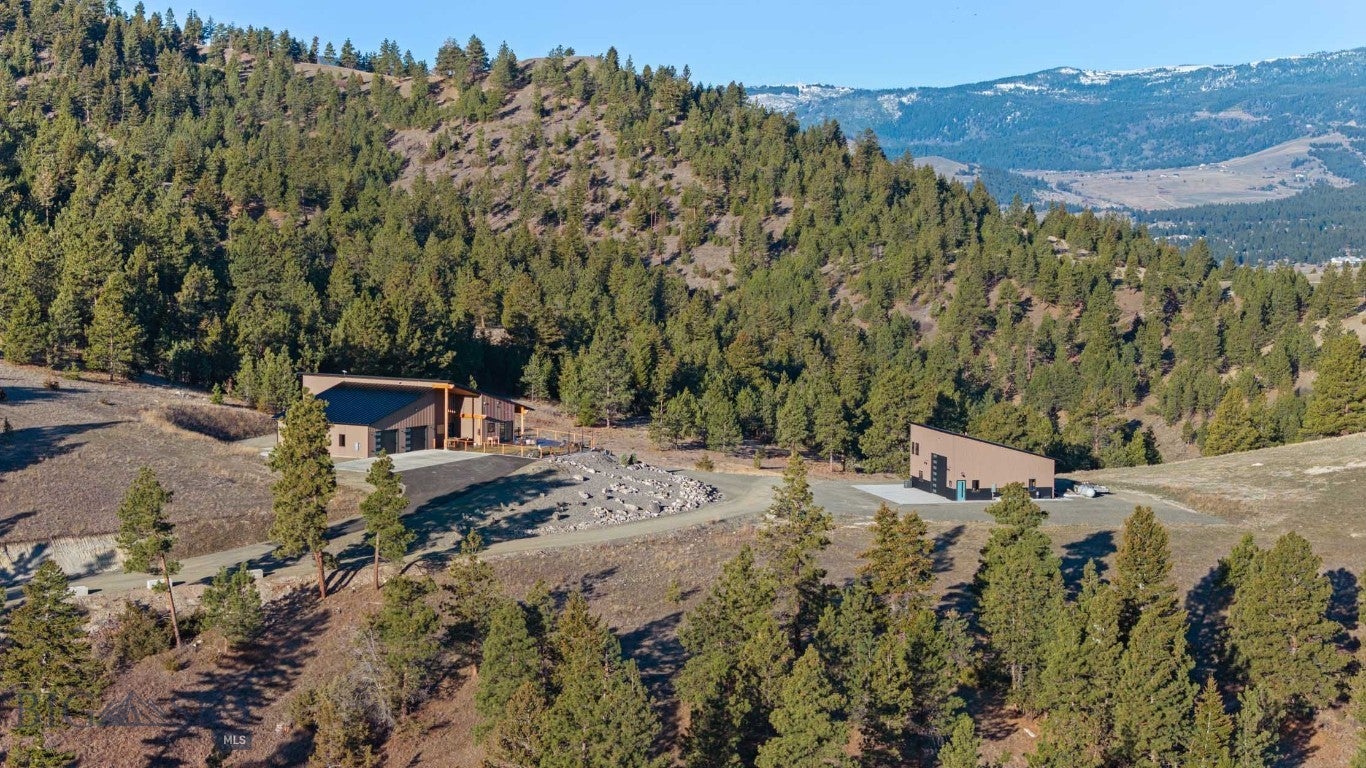 4915 W US Highway 12