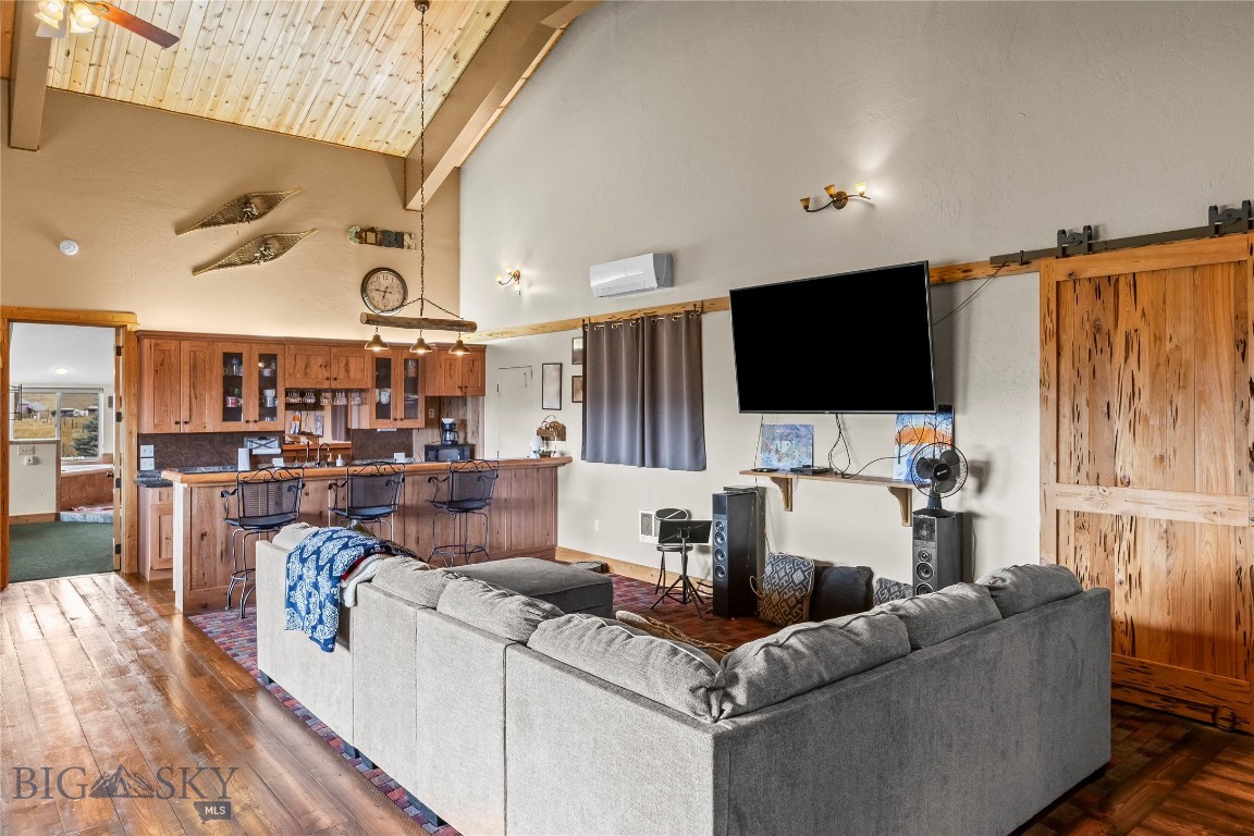 Foothills - Residential
