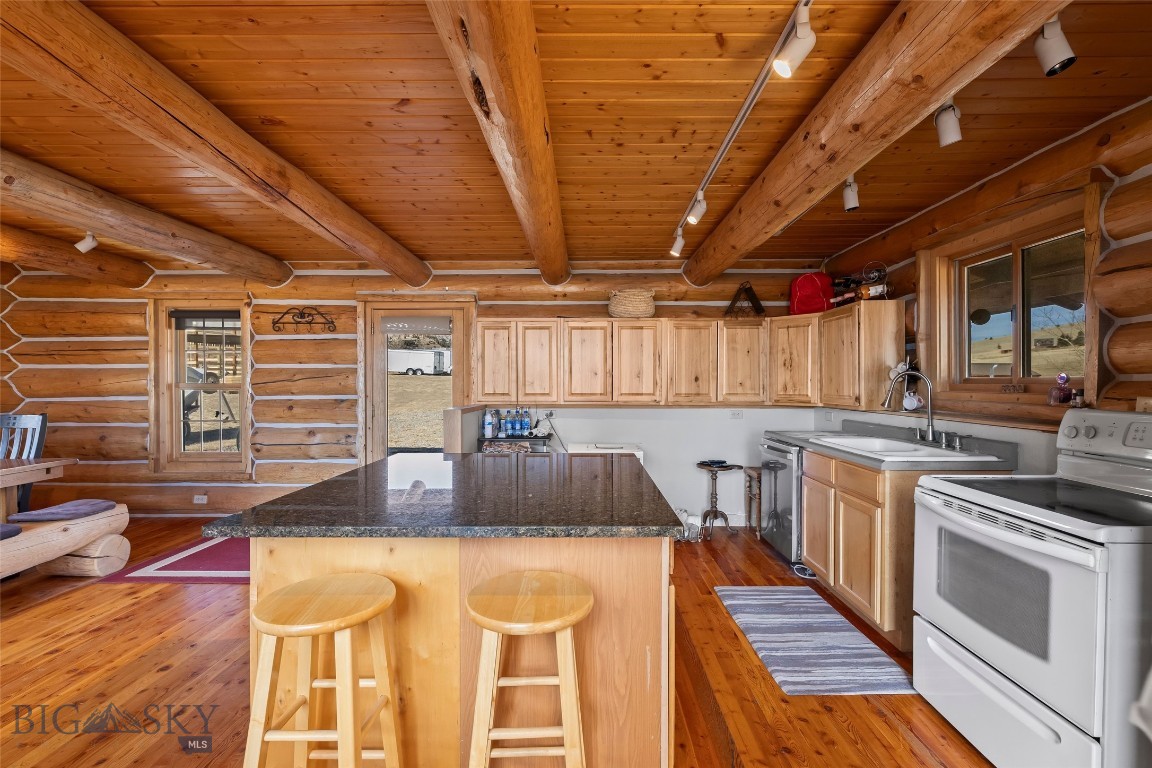 Shining Mountain Unit I - Residential