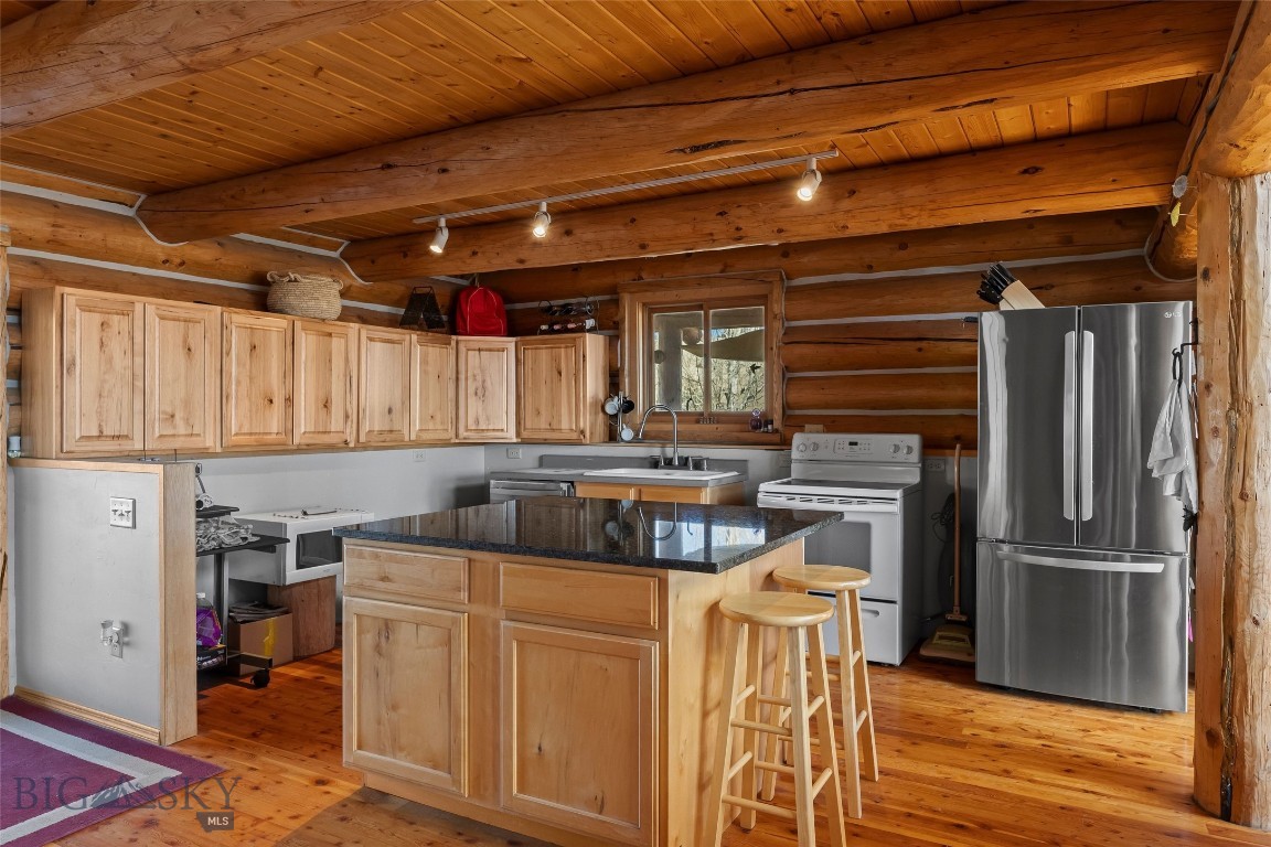 Shining Mountain Unit I - Residential